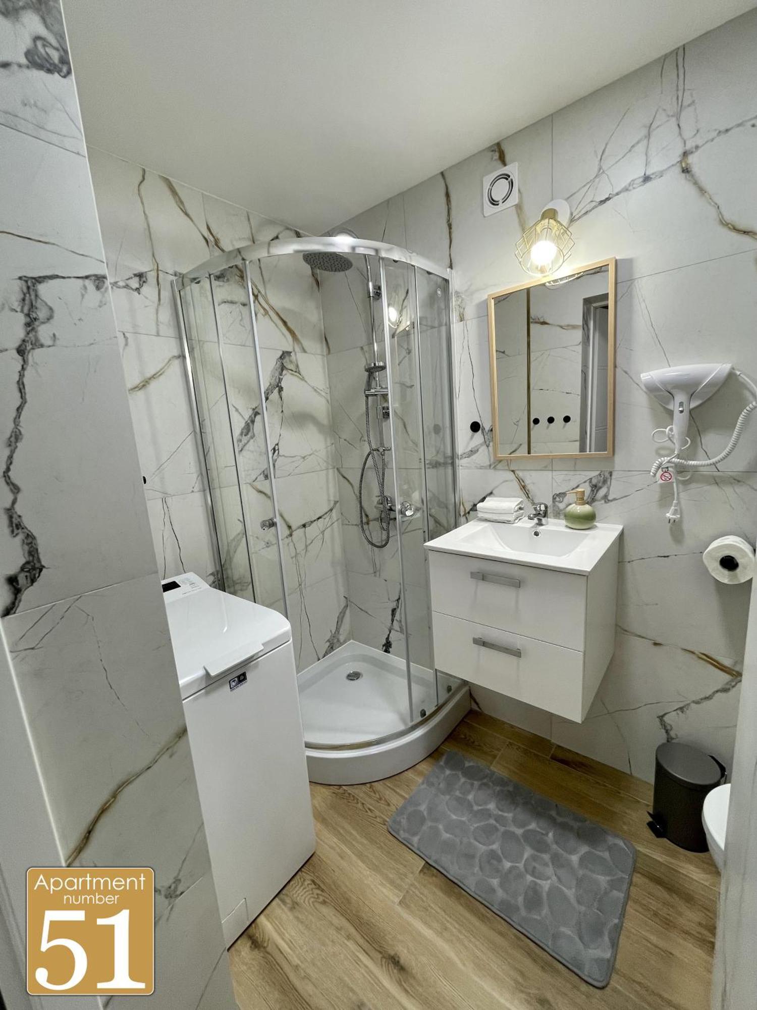 Piekny Przytulny Apartament - Blisko Akwenu Wodnego ラドム エクステリア 写真